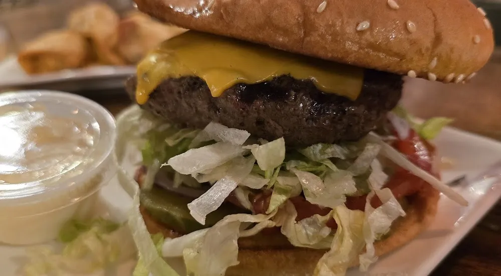 Classic Cheeseburger